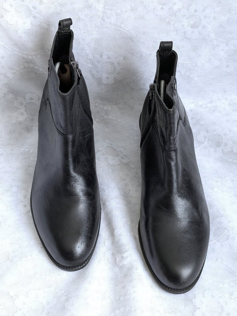 NEW FRANCO SARTO Rafaela Black Leather Side Zip Ankle Boots Women's Size 9 M